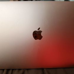 MacBook 13 Inch RoseGold
