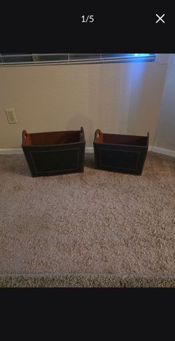 Read listing- Leather organizer, storage bin