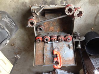 Complete Set Ridged Pipe Dies Comes With Reamerand 4 Wheel Cutter