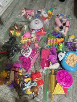 Miscellaneous Bags Of Toys, Doll/ Barbie Accessories