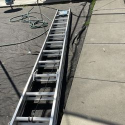 WERNER 24 FT LADDER