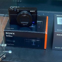Sony Cyber shot RX100VII 