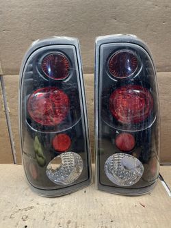 #OT41 97-03 Ford F-150 F150 97-07 F250 F-250 F350  F-350 Black Taillight Pair 