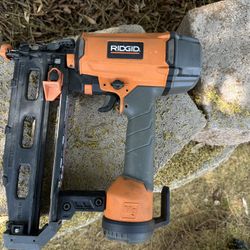 Ridgid 18 Gauge Nailer