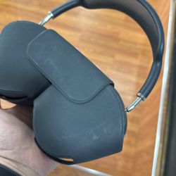 AirPods Pro Max 