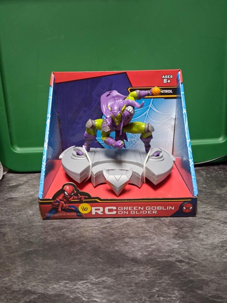 R/ C Green Goblin
