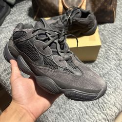 Adidas Yeezy 500 “Utility Black” Size 9