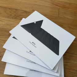 Apple Smart Keyboard for iPad (7th/8th/9th generation), iPad Air (3rd generation) and 10.5-inch iPad Pro - US English