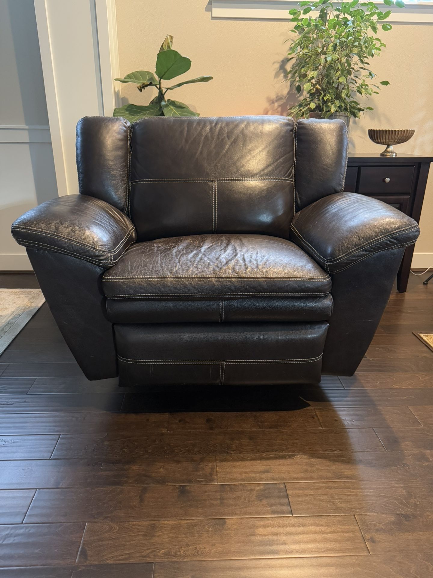 Oversized Recliner