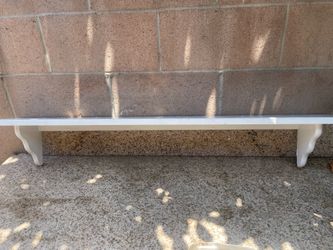 White floating shelf