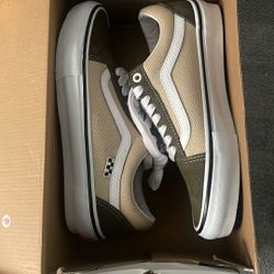 Brand New Size 7.5 Men 