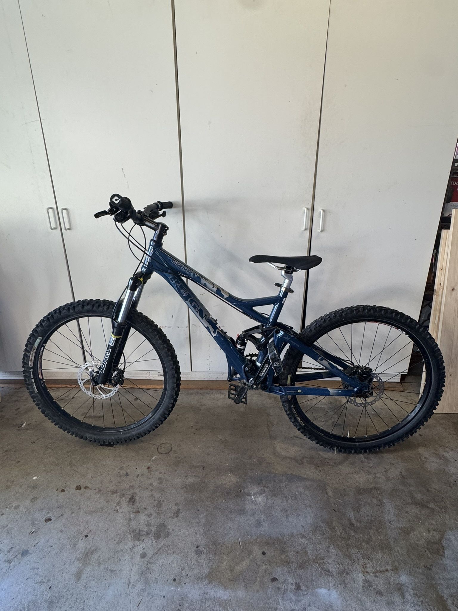 Giant Reign 3 Mountain Bike