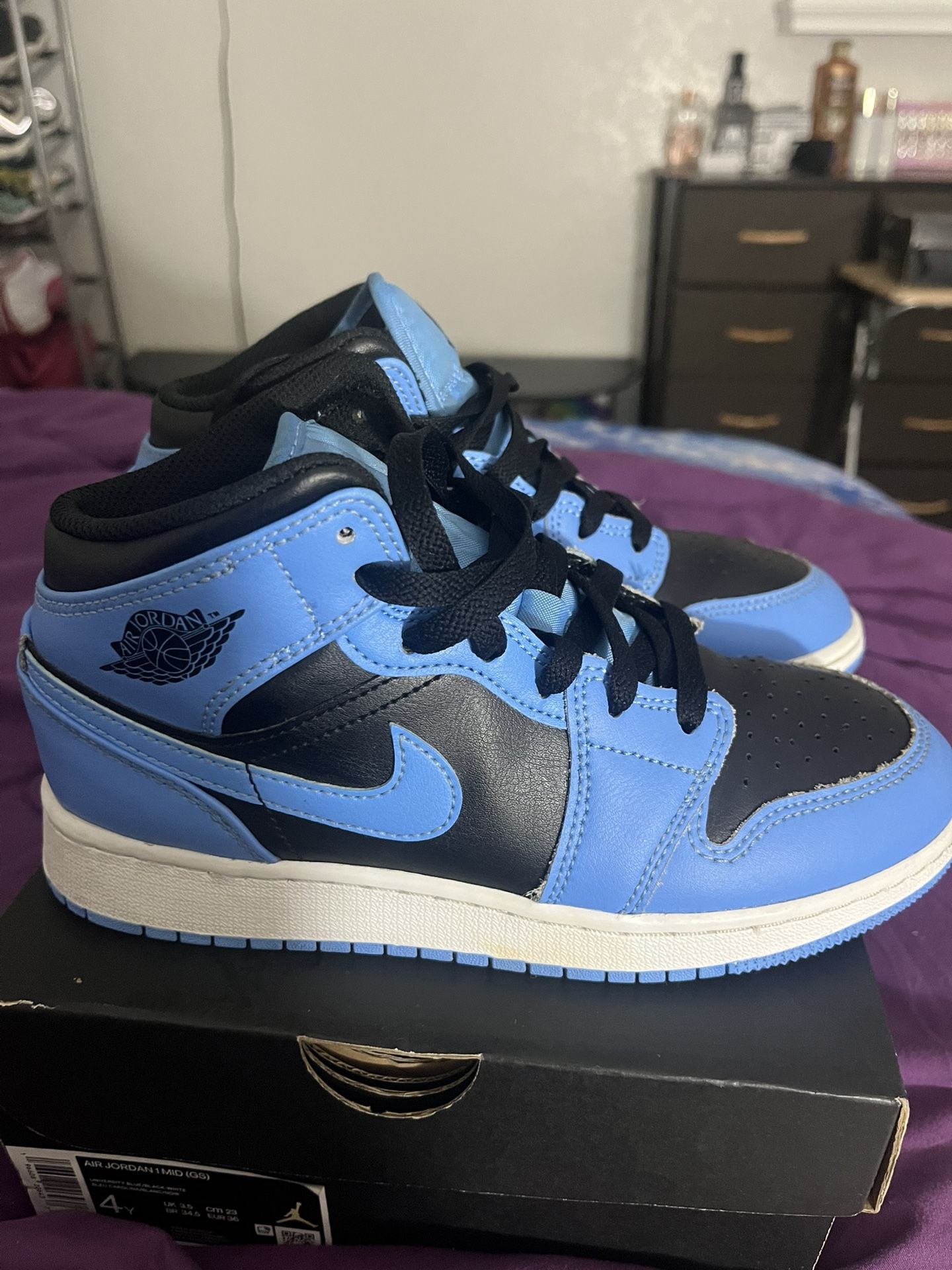 Size 4Y University Blue/Black White Air Jordan Mid Grade School (GS)