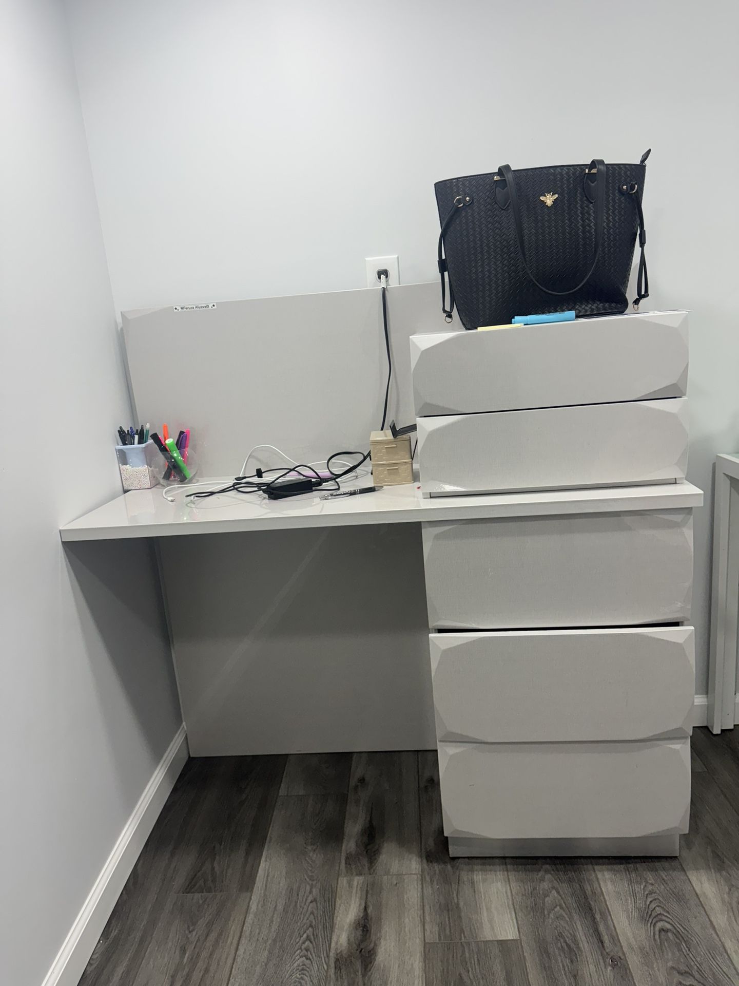 Desk Table