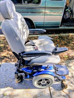 Jazzy mobility scooter 600