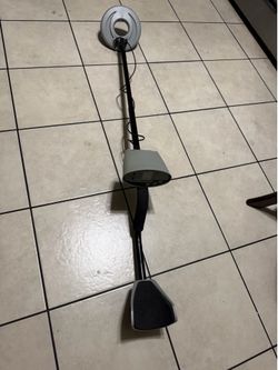 Battery operated metal detector