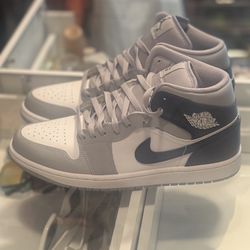 Air Jordan 1 Mid College Navy (Size 10)