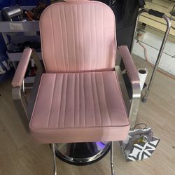 CHAIR & HAIR STATION