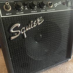 Squier SP-10 Guitar Amp Combo Amplifier Electric Bass Practice Music Speaker