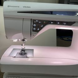 Husqvarna Viking Designer Diamond Sewing & Embroidery Machine