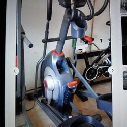 Schwinn 470 Elliptical  Magnetic Resistance  Cross Trainer  With Speakers And Fan