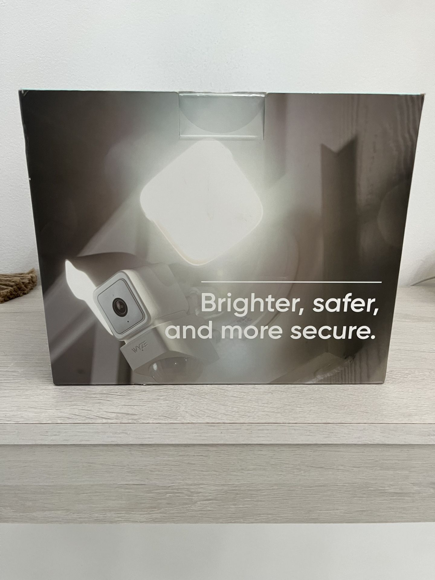 Wyze Wired Cameras Outdoor Wi-Fi Floodlight Home Security Camera