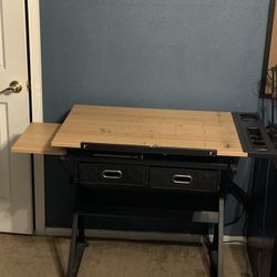Art Table  And Stool 
