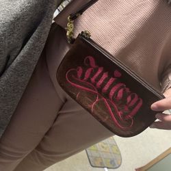 Juicy Wristlet