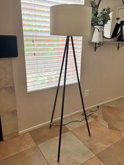 Floor lamp
