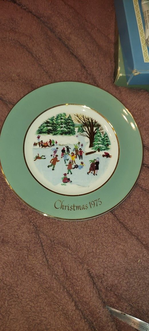 Avon's Collectible Christmas Plate
