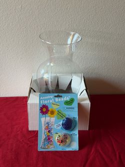glass flower vase & Floral Beads®
