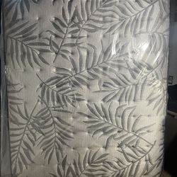 Sealy Posturepedic Queen Size Mattress