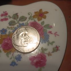 2005 D Jefferson Buffalo 🦬 nickel for sale.