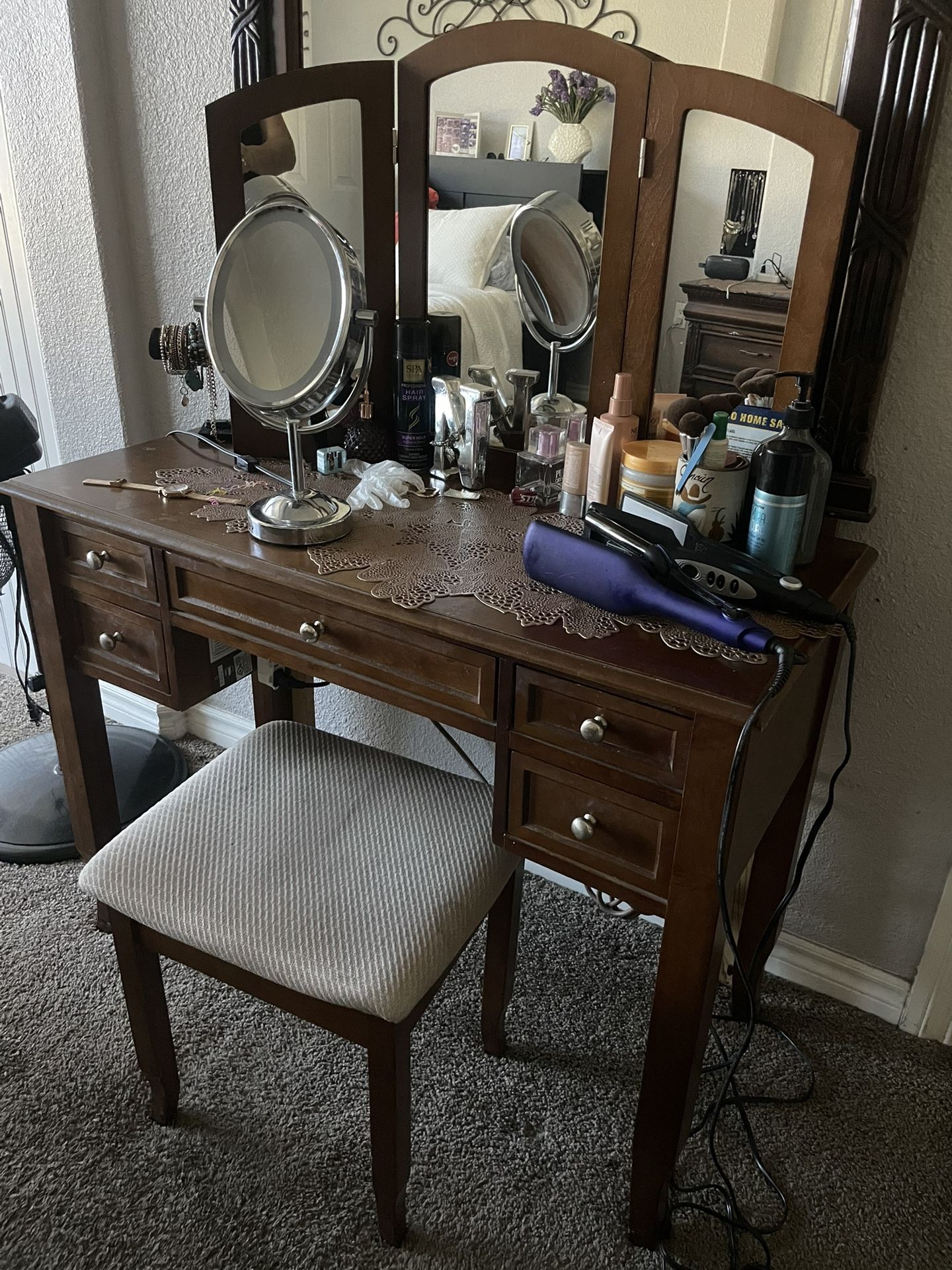 Makeup Vanity