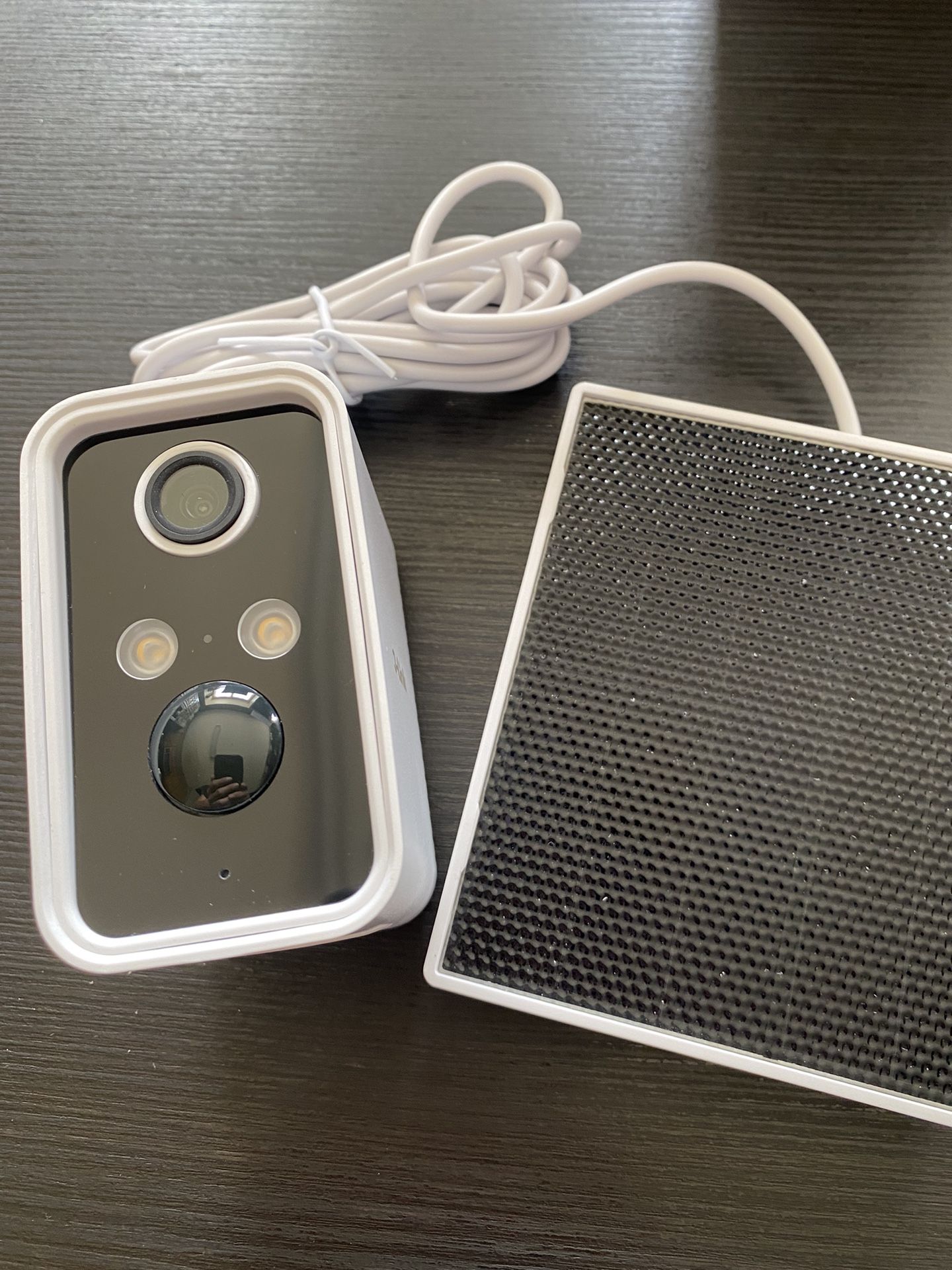3-Link Solar-Powered Wireless Security Camera (Motion Detection, Alarm)