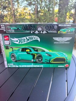HOT WHEELS