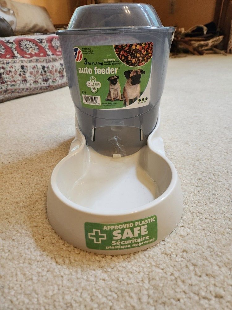 Pet Gravity Auto Feeder