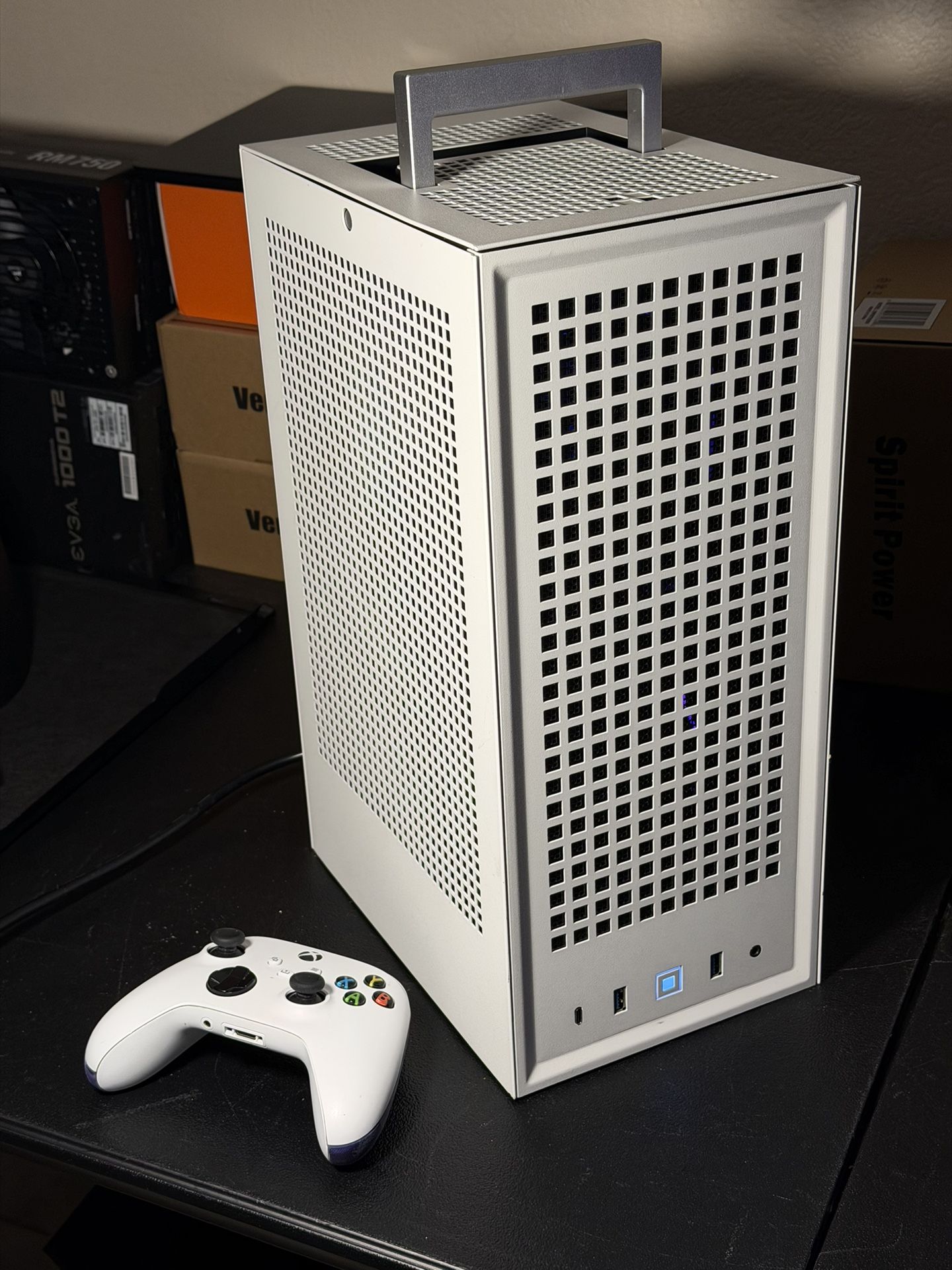 Compact mini Gaming PC Custom