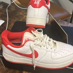 NIKE  AIR FORCE 1 LOW RETRO CT16 QS SIZE 9  LIKE NEW $250 SERIOUS BUYERS PLEASE