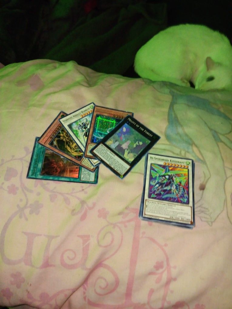 30 Yu-Gi-Oh Cards / Collectable Cards