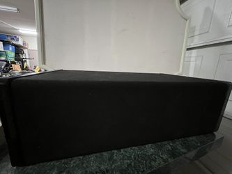 Definitive Technology  Center Speaker 