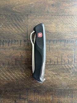 Wenger Ranger 58 Hunter