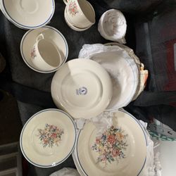 Ralph Lauren (Dayton’s Grove) Wedgwood China Pieces