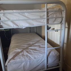 2 Twin Medal Bunk Beds 