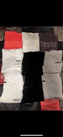 Essential hoodies and sweats