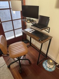 Desk +2 Shelves