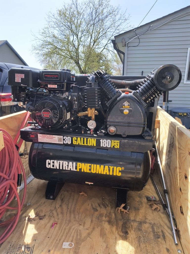 Central Pneumatic 30 Gallon Gas Powered Air Compressor