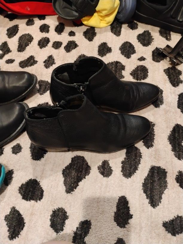 Black Boots Size 8 1/2