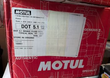 Motul DOT 5.1 Brake Fluid