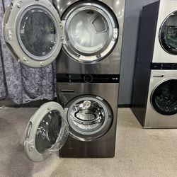 LG Washer And Gas Dryer  Open Box 
